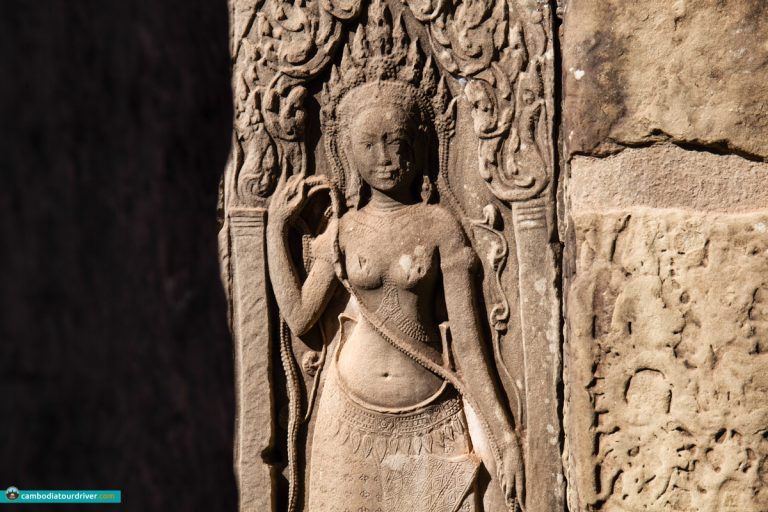 Apsara statue
